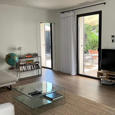Villa Petite Maison De Standing Les Angles (Gard)